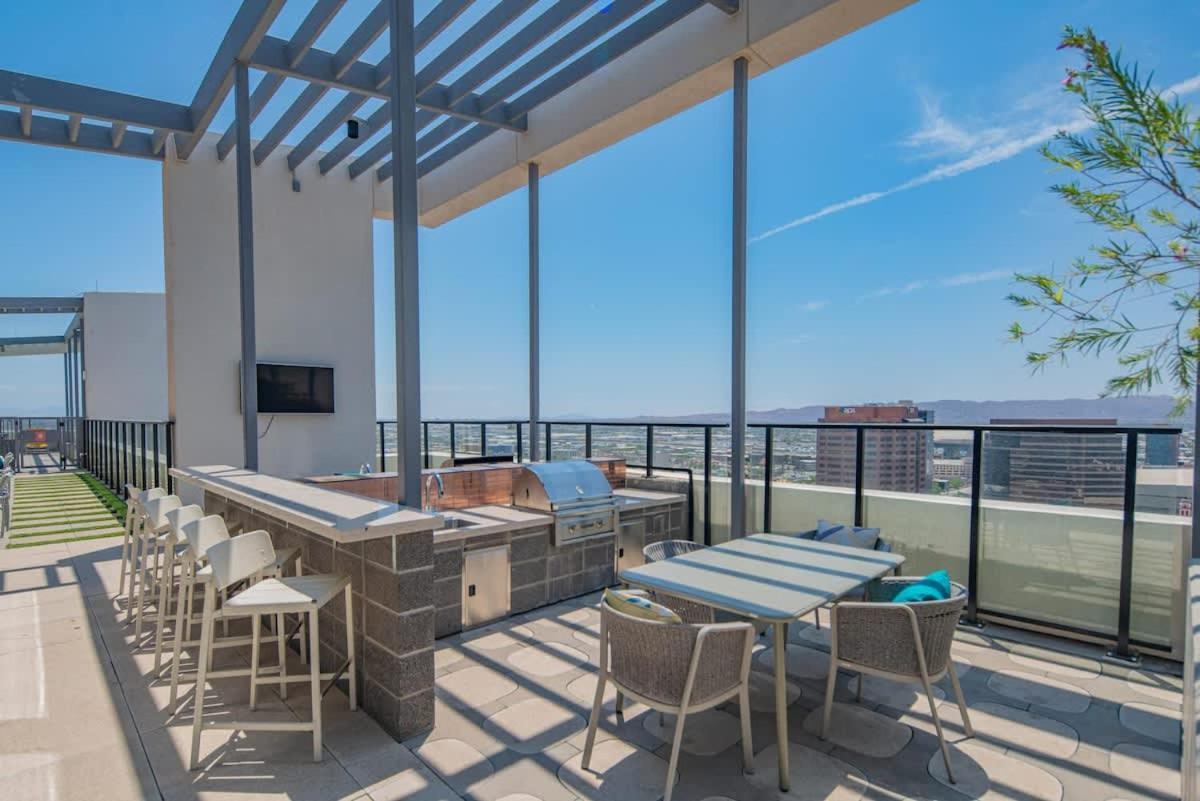 Detailed 2Bd, Highrise Dt, Pool, Gym, Parking, Sleeps 8 Apartamento Phoenix Exterior foto