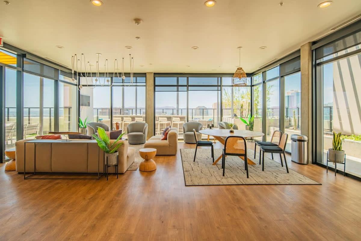 Detailed 2Bd, Highrise Dt, Pool, Gym, Parking, Sleeps 8 Apartamento Phoenix Exterior foto