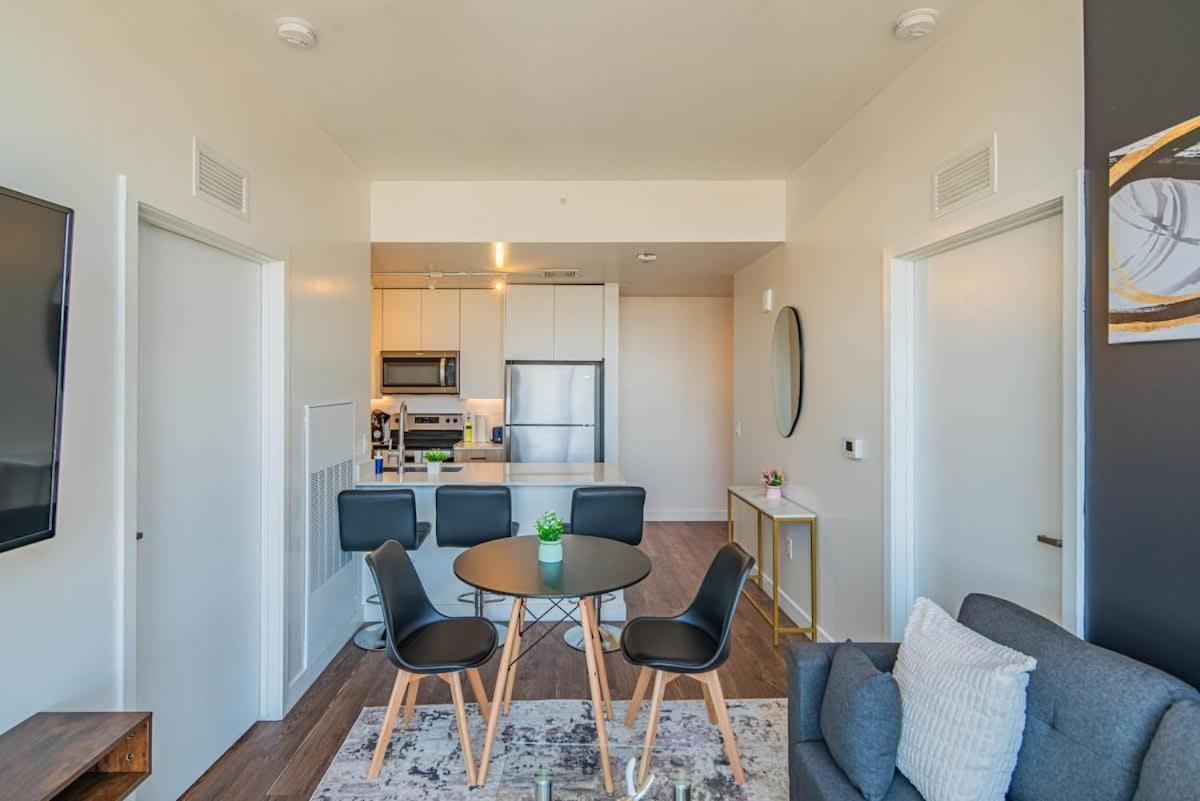 Detailed 2Bd, Highrise Dt, Pool, Gym, Parking, Sleeps 8 Apartamento Phoenix Exterior foto