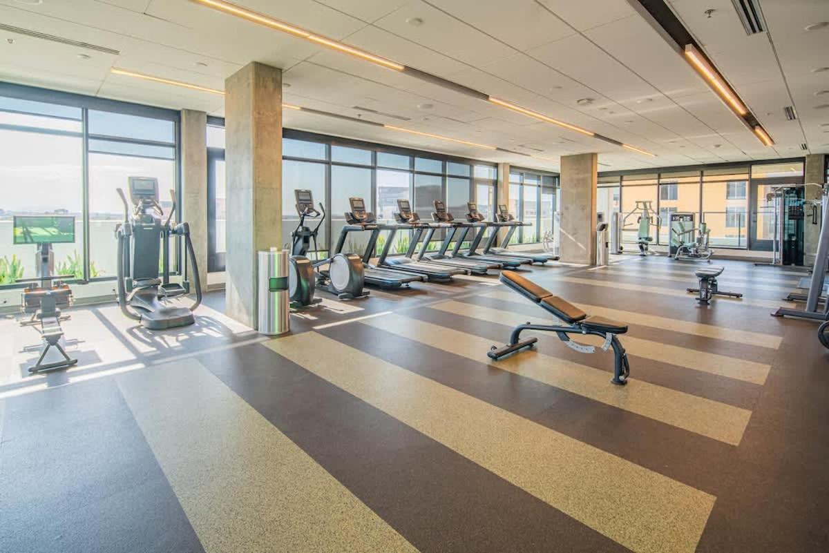 Detailed 2Bd, Highrise Dt, Pool, Gym, Parking, Sleeps 8 Apartamento Phoenix Exterior foto